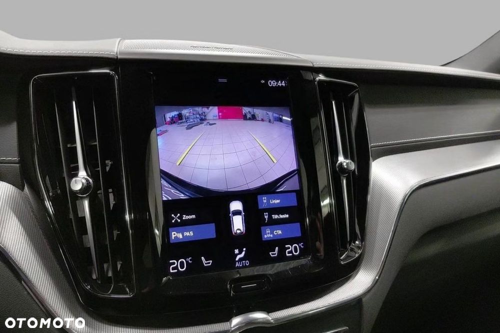 Volvo XC 60 T6 AWD Recharge Geartronic RDesign - 11