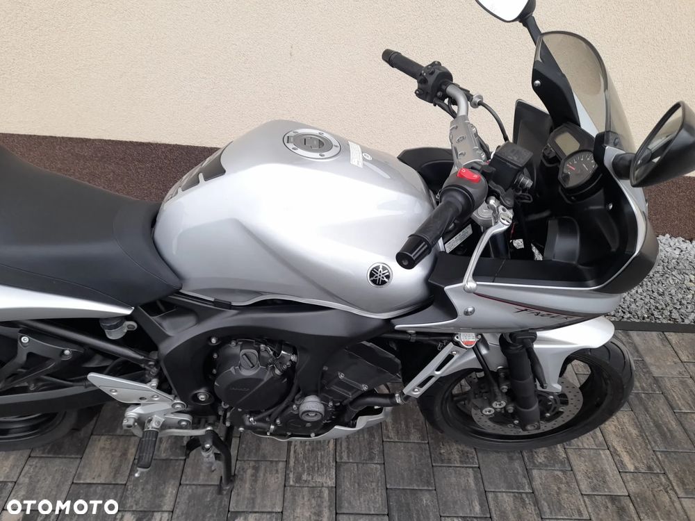 Yamaha FZ6 - 10