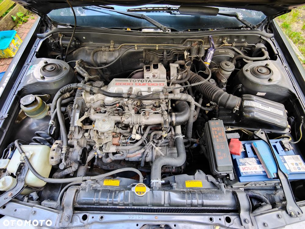 Toyota Camry - 12