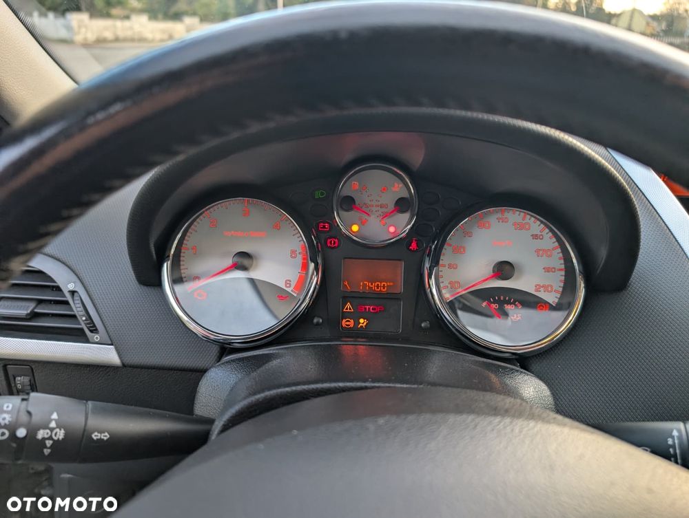 Peugeot 207 - 12