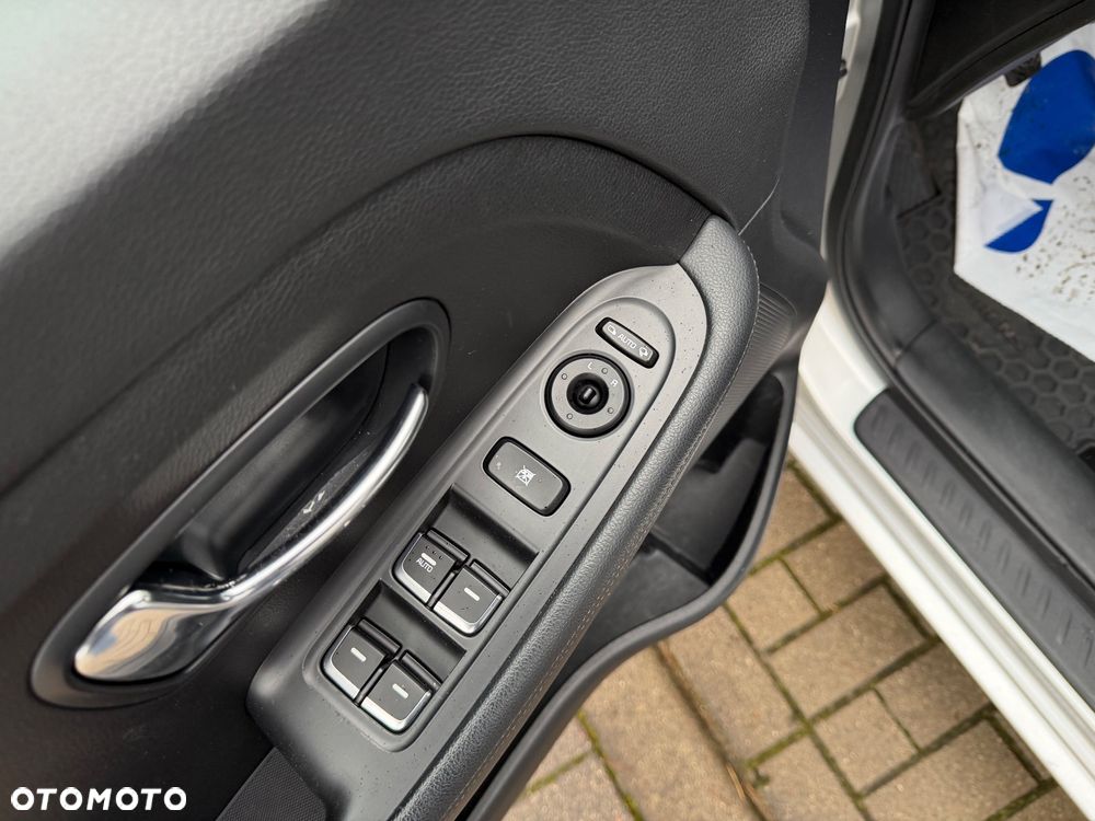 Kia Carens 1.7 CRDi Vision - 21