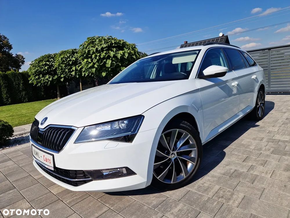 Skoda Superb Combi 2.0 TDI DSG SportLine - 1
