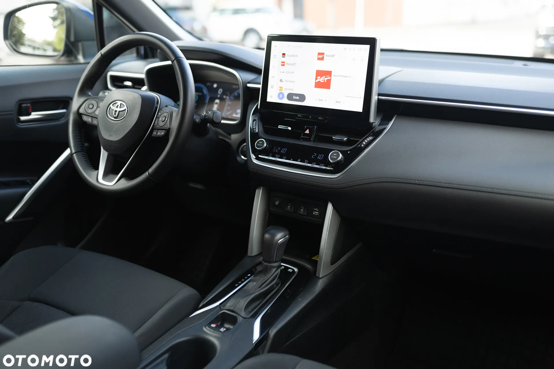 Toyota Corolla Cross 2.0 Hybrid Style - 17