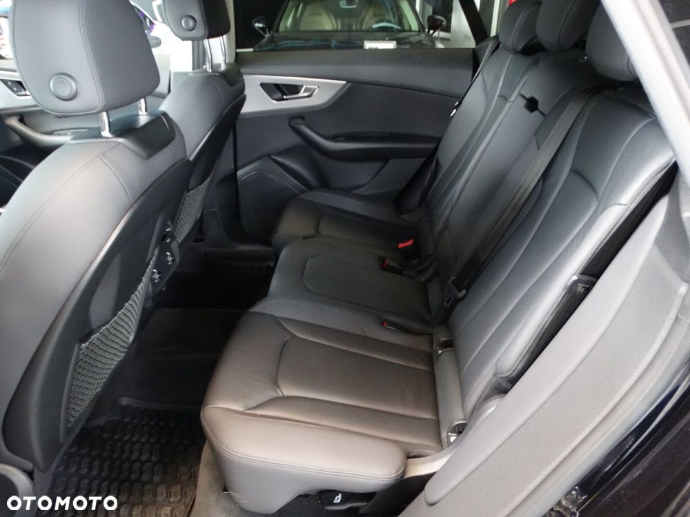 Audi Q8 - 25