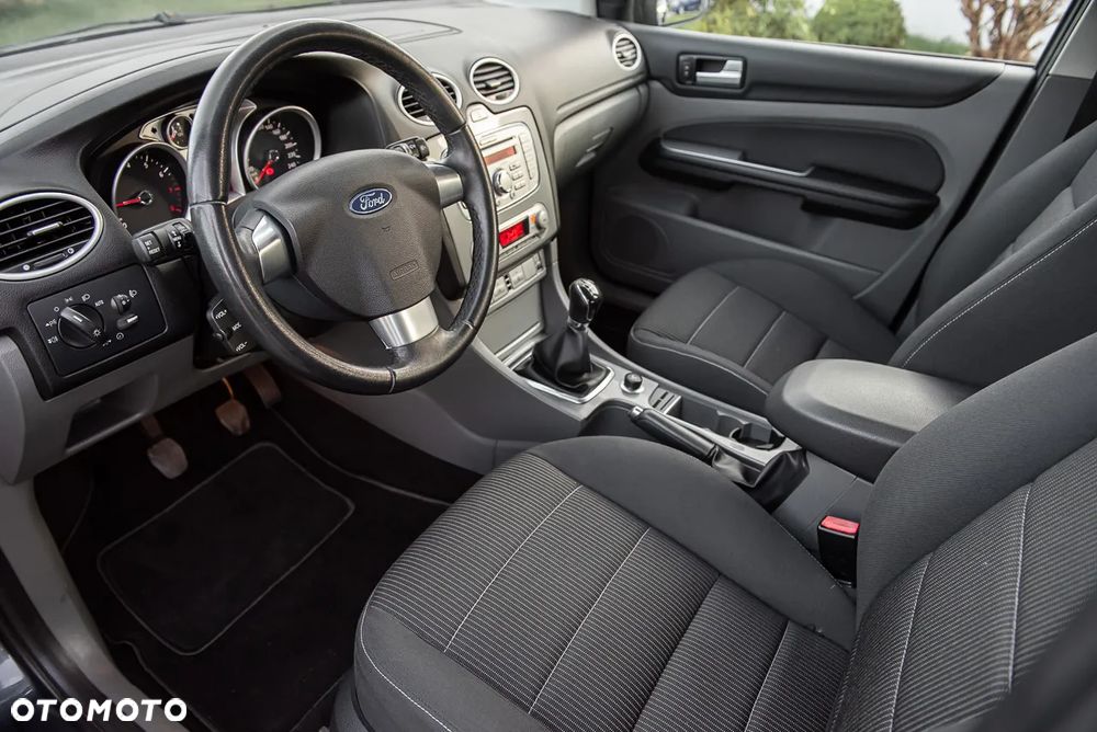 Ford Focus 1.8 Trend - 17
