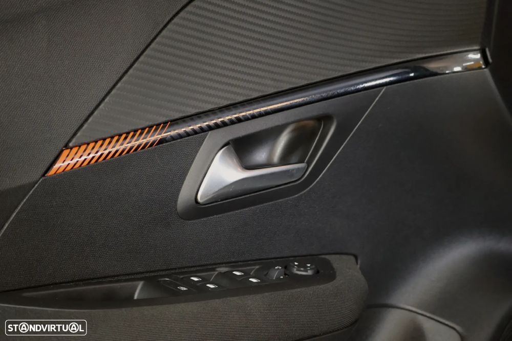 Peugeot 208 1.2 PureTech Active Pack - 18