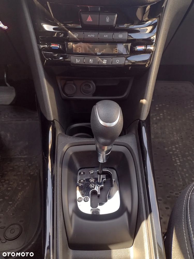 Peugeot 2008 1.2 PureTech Allure S&S EAT8 - 12