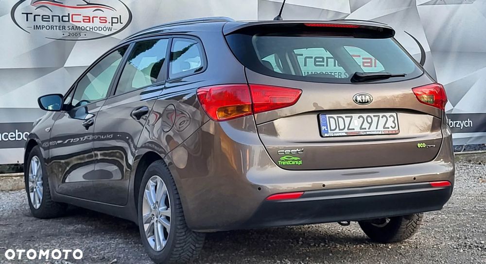 Kia Ceed 1.6 CRDi 128 Vision - 29