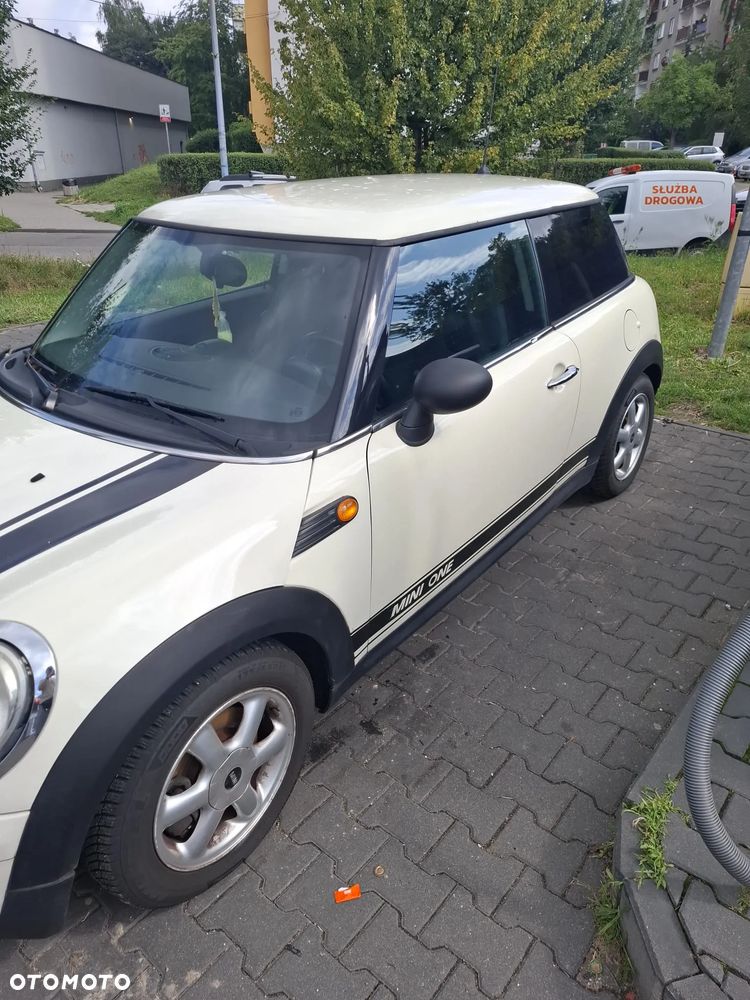 MINI ONE - 4