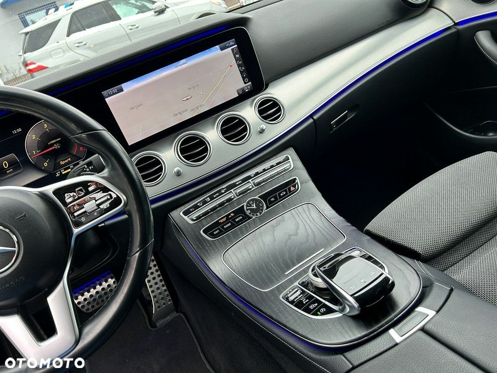 Mercedes-Benz Klasa E 200 d 9G-TRONIC AMG Line - 19