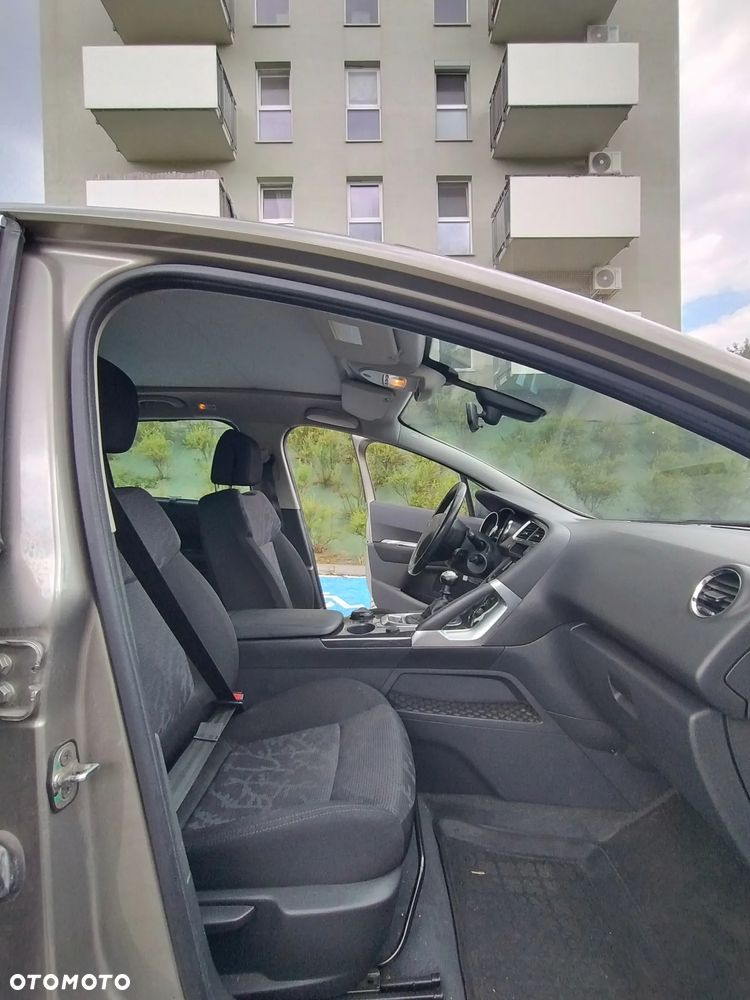 Peugeot 3008 1.6 HDi Premium - 11
