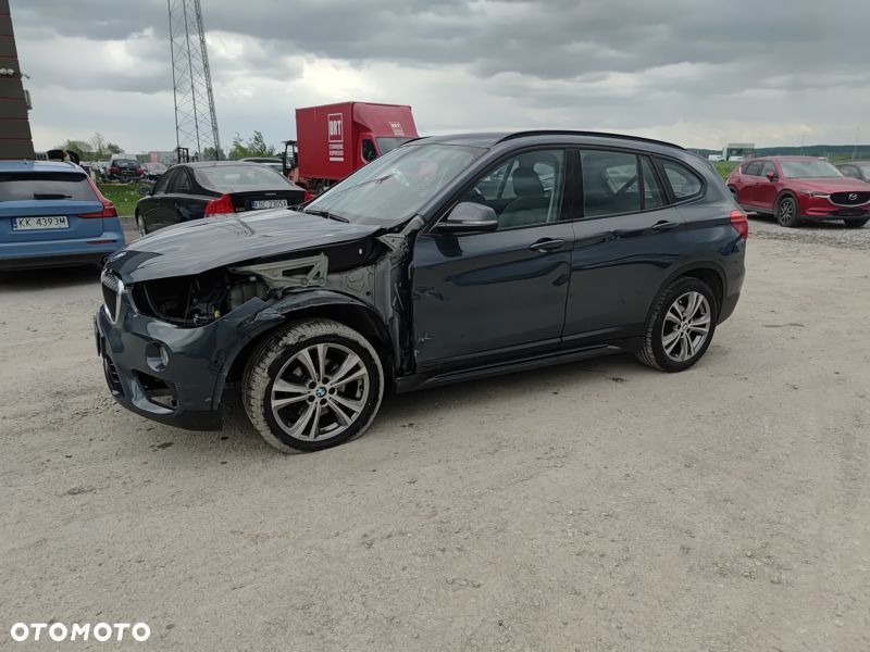 BMW X1 sDrive18i Advantage - 23