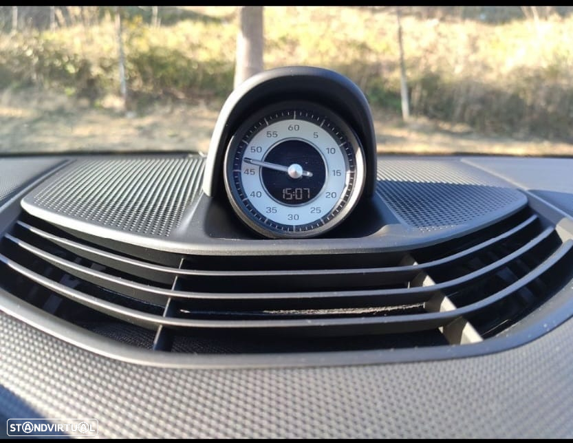 Porsche Taycan 4S - 16