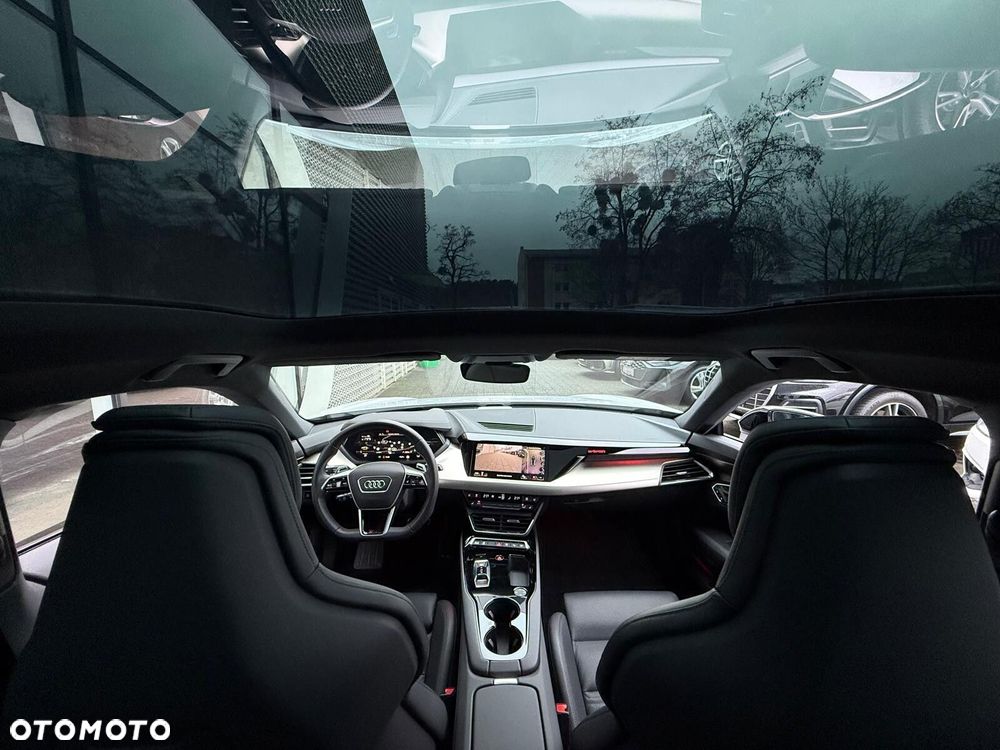 Audi RS e-tron GT - 30