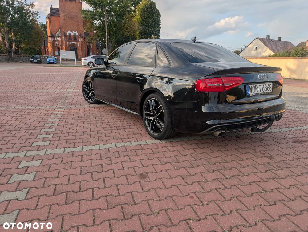 Audi A4 Limousine - 8