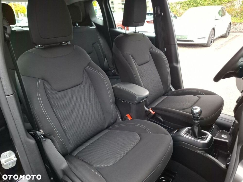 Jeep Renegade - 19