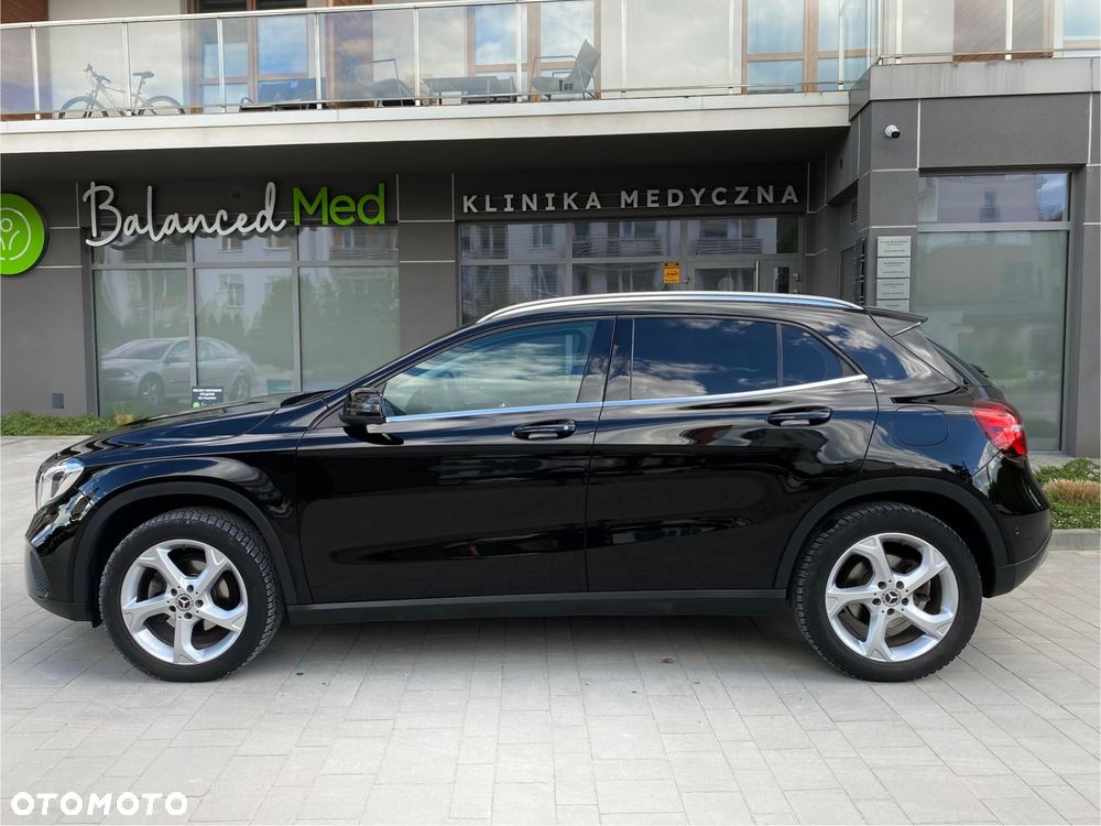 Mercedes-Benz GLA 200 7G-DCT Urban - 13