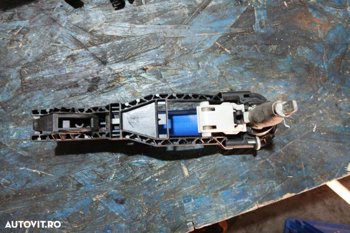 Maner deschidere din exterior usa fata stanga 1P0837885A 1P0837885A S - 2