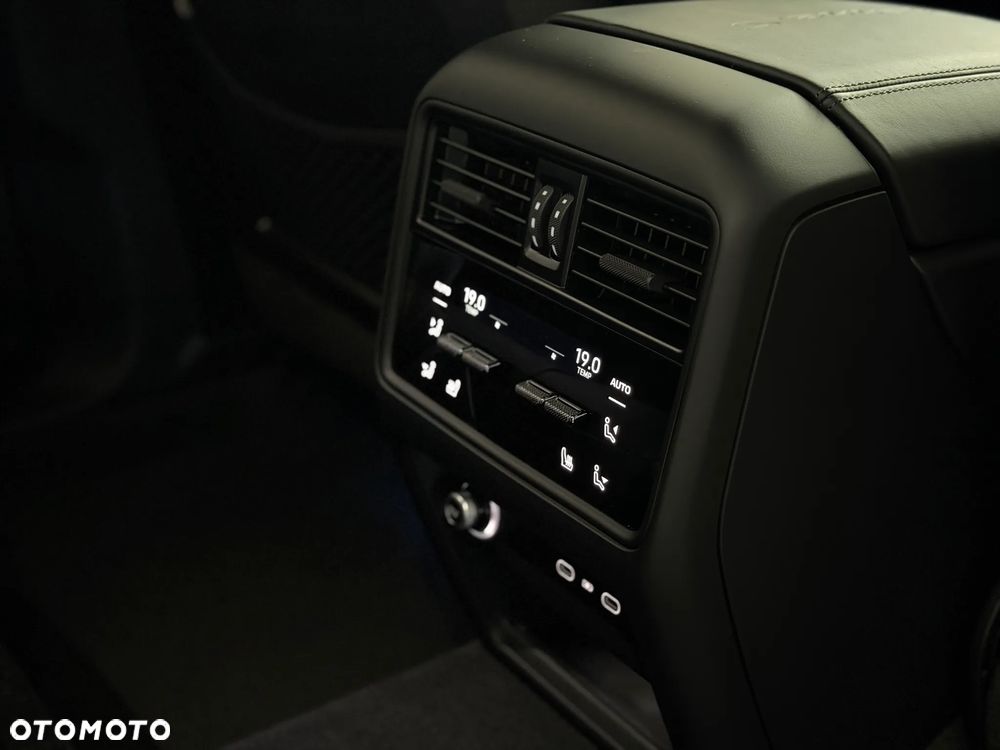 Porsche Cayenne S - 39
