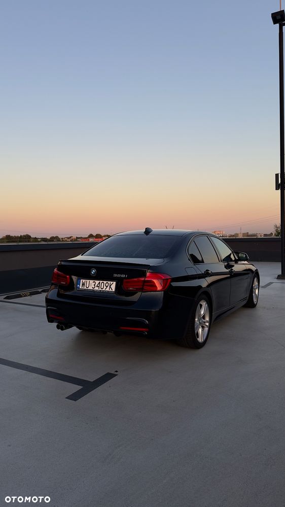 BMW Seria 3 328i - 7