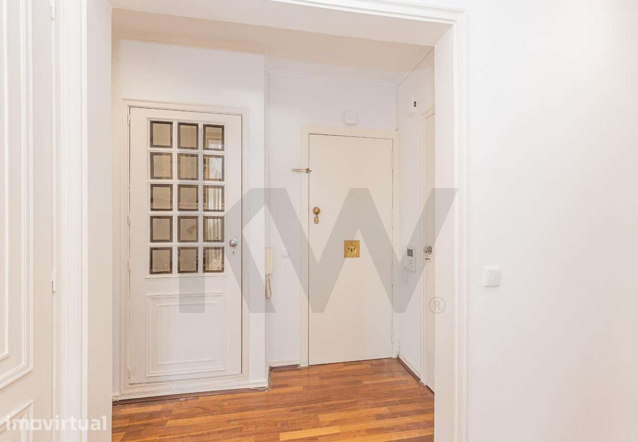 Apartamento T4 c/ Garagem - Quinta das Conchas - Grande imagem: 2/30