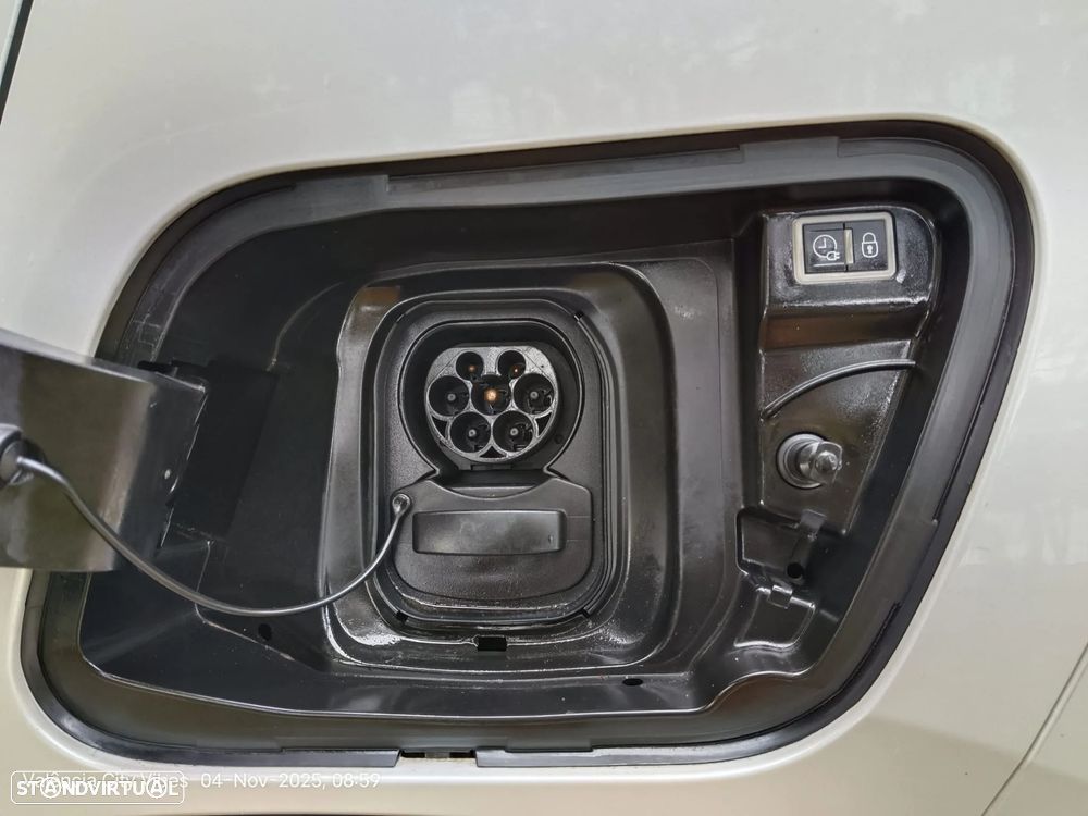 Peugeot e-2008 50 kWh Active Pack - 9