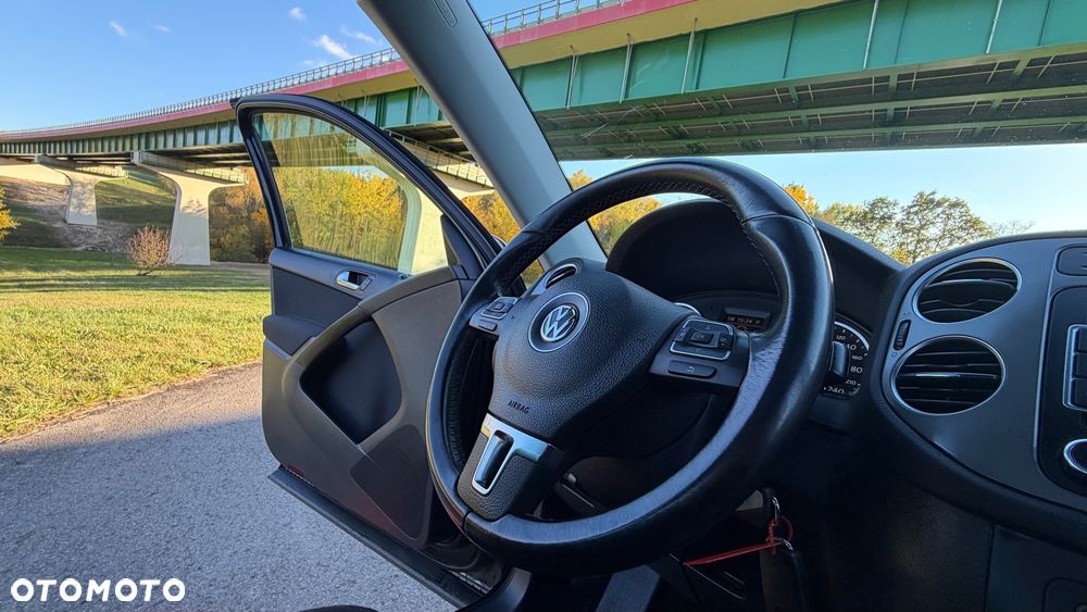 Volkswagen Tiguan - 19