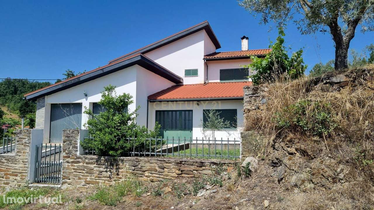 Magnífica Moradia T5 para venda na aldeia da Réfega- Bragança - Grande imagem: 3/48