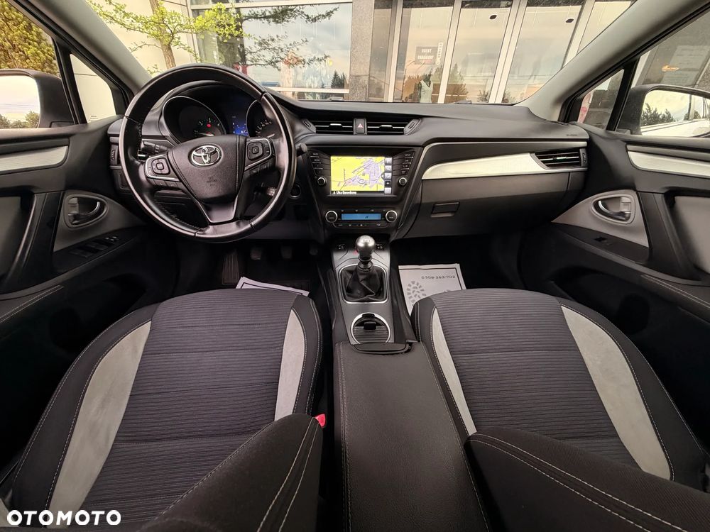 Toyota Avensis - 29