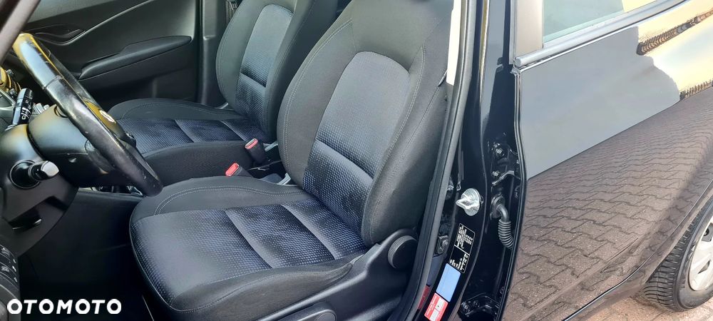 Hyundai ix20 1.4 blue Comfort - 21