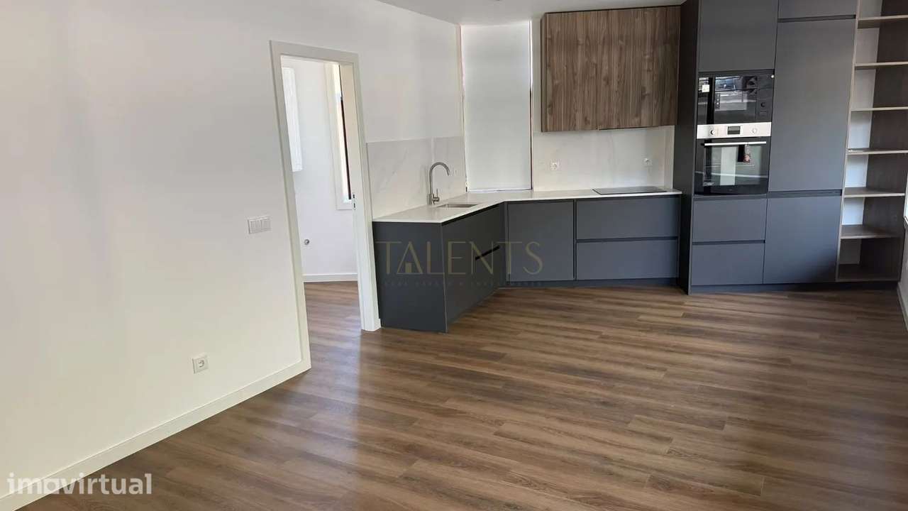 Apartamento T2 Remodelado em Santo Adrião - Vizela - Grande imagem: 3/12