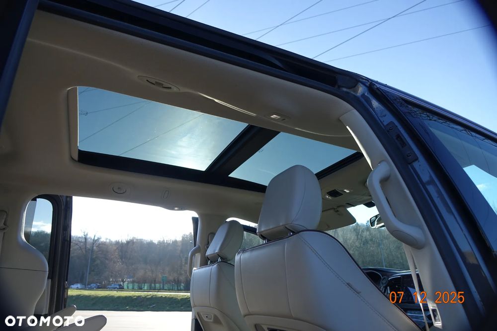 Chrysler Pacifica - 21