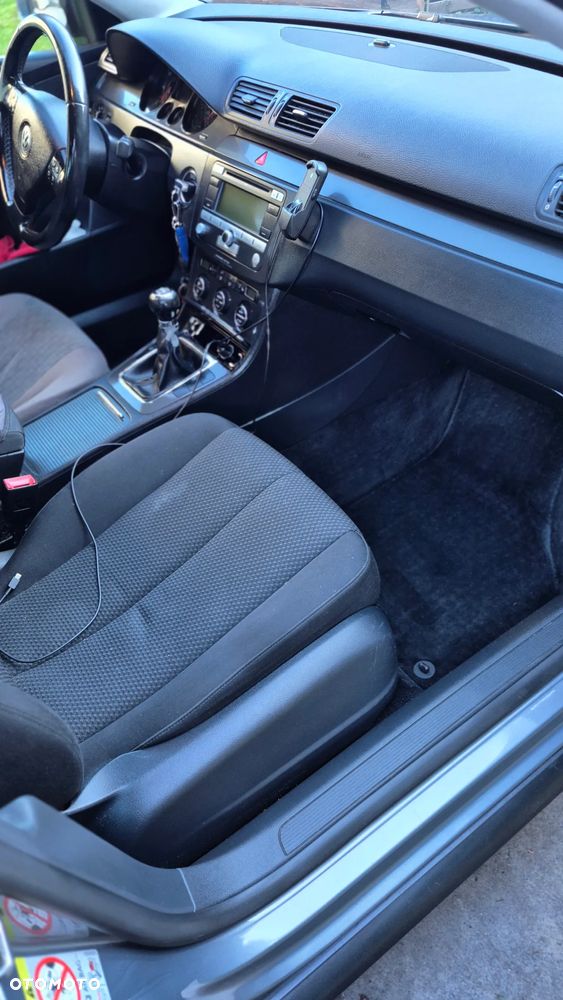 Volkswagen Passat 2.0 TDI Trendline - 21