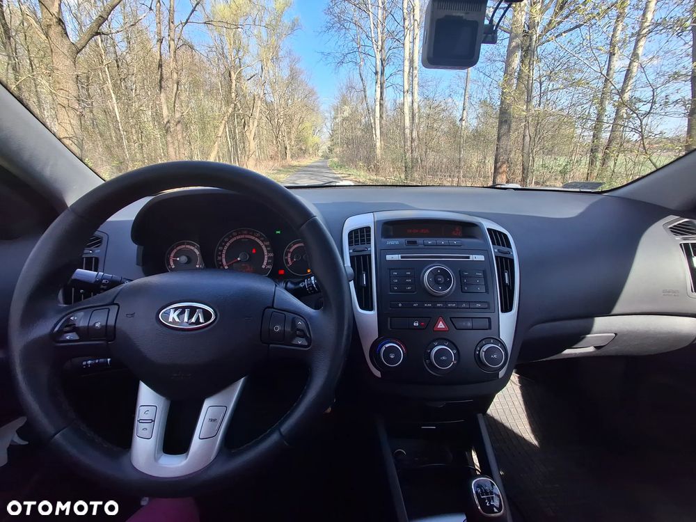 Kia Ceed 1.6 Crdi Comfort + - 5