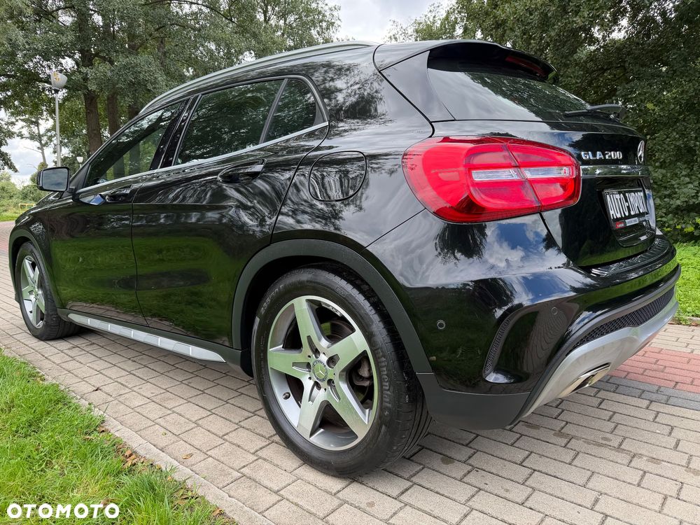 Mercedes-Benz GLA - 5