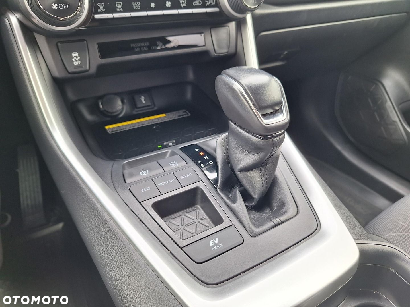 Toyota RAV4 - 23