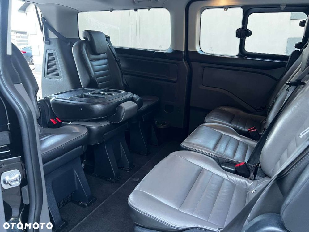 Ford Tourneo Custom - 39