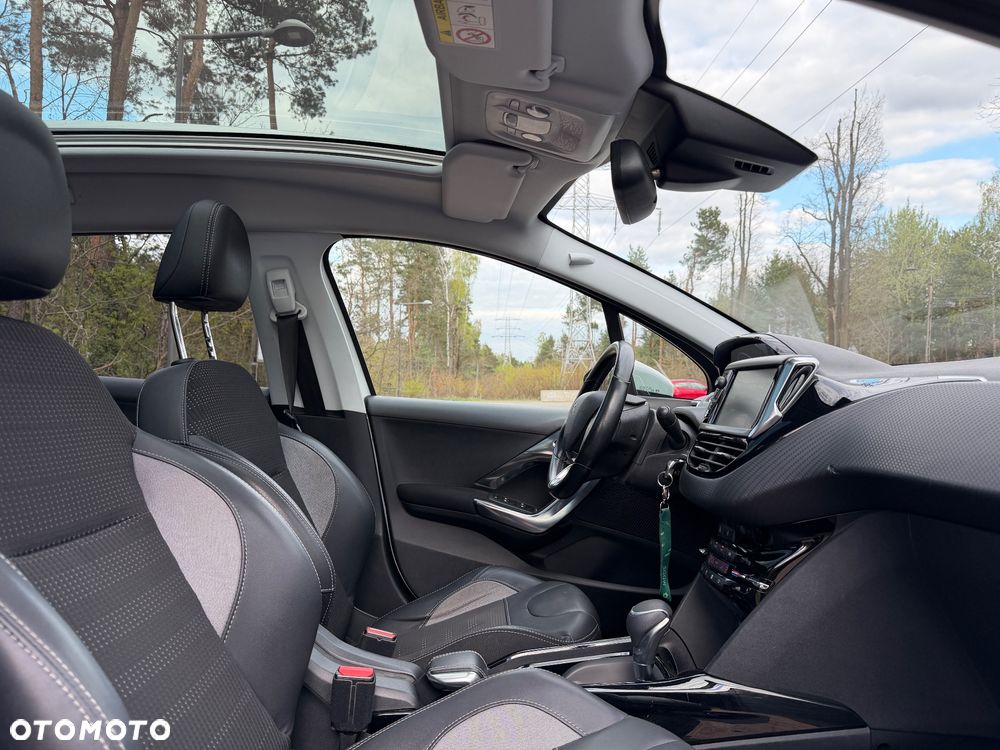 Peugeot 2008 1.2 Pure Tech Allure S&S EAT6 - 14