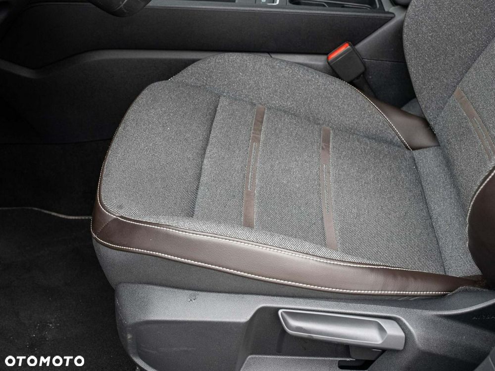 Seat Leon 1.5 eTSI Xcellence DSG - 10