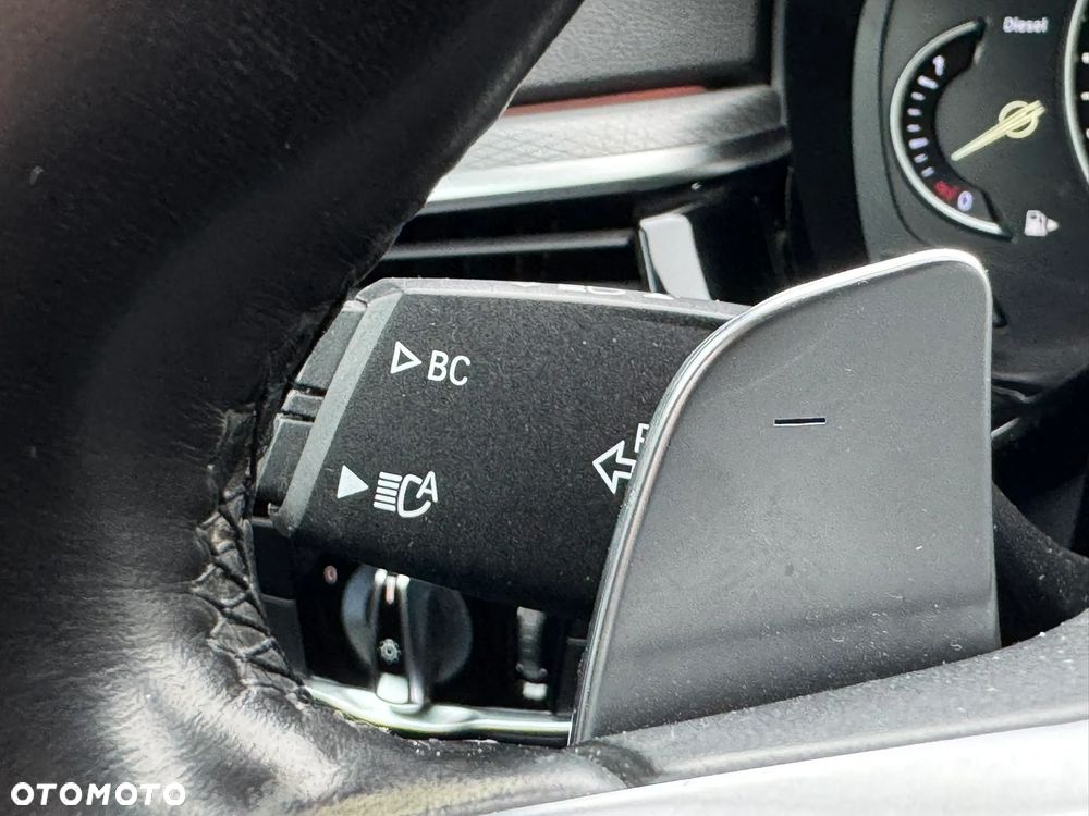 BMW Seria 5 520d M Sport Edition - 35