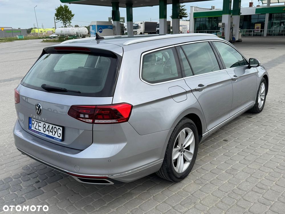 Volkswagen Passat - 16