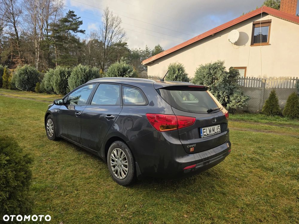 Kia Ceed 1.6 CRDi M - 11