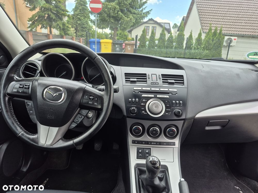 Mazda 3 - 8