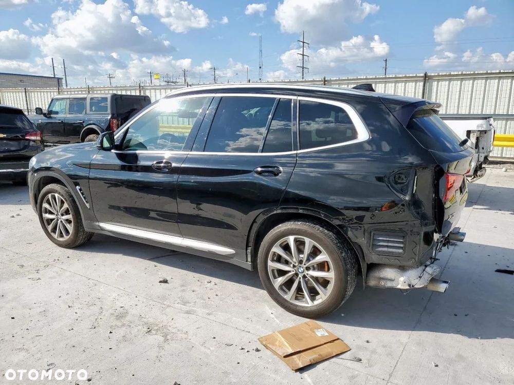 BMW X3 xDrive30i Advantage - 3