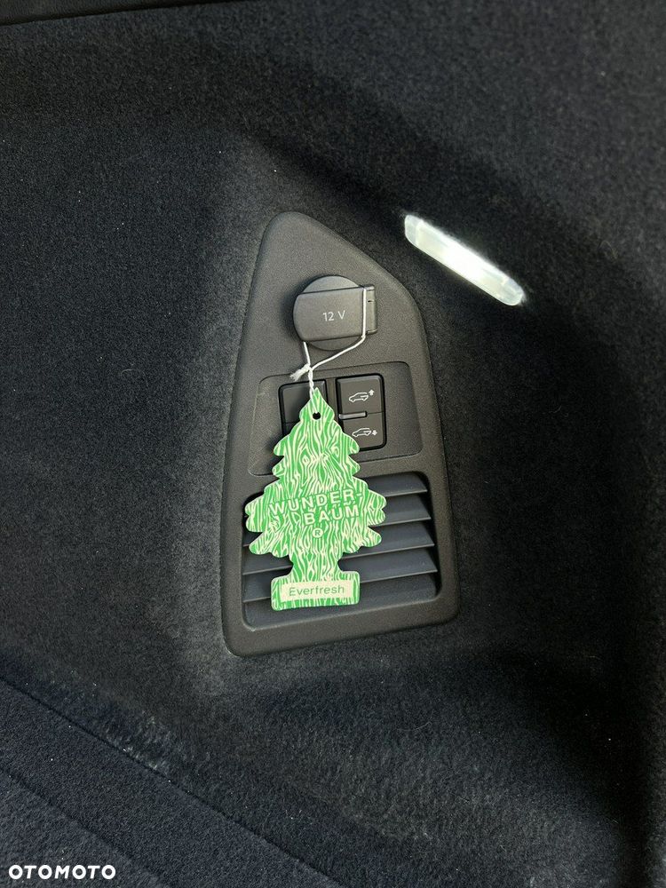 Volkswagen Touareg - 37