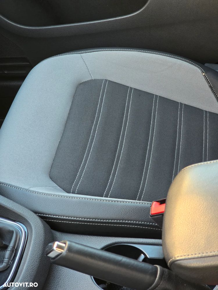 Volkswagen Jetta 2.0 TDI DSG Highline - 25