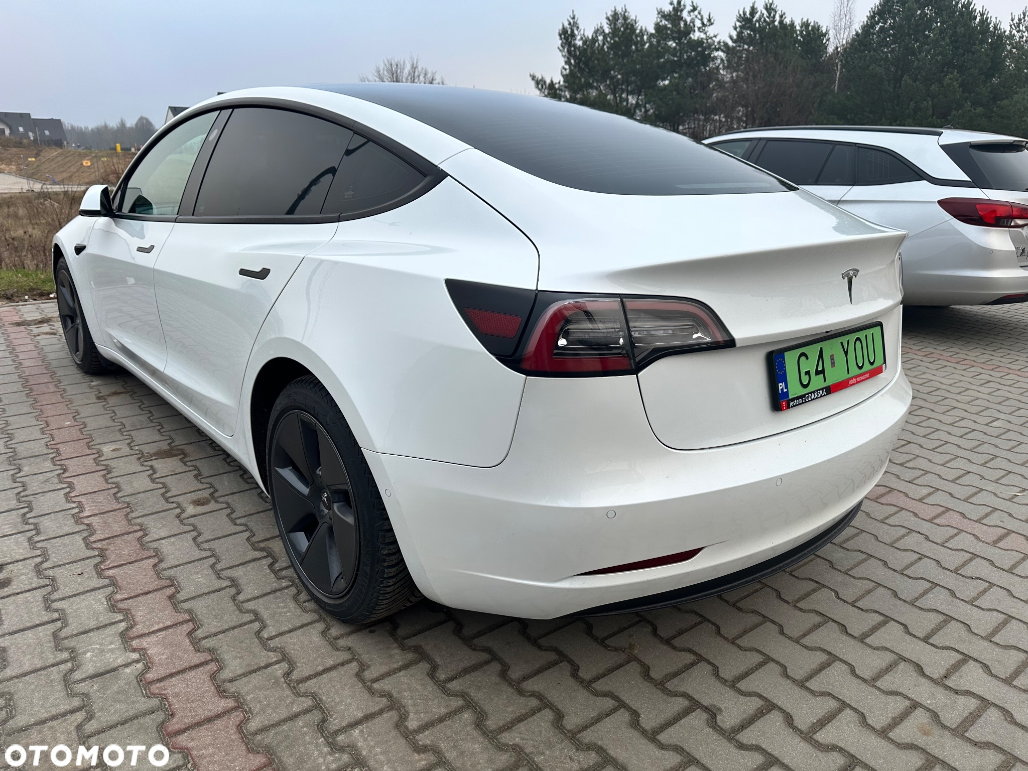 Tesla Model 3 - 4