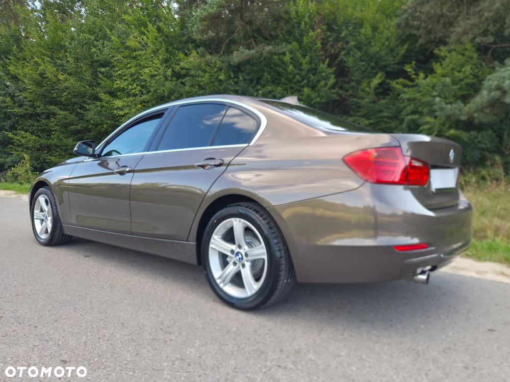 BMW Seria 3 316i Luxury Line - 9