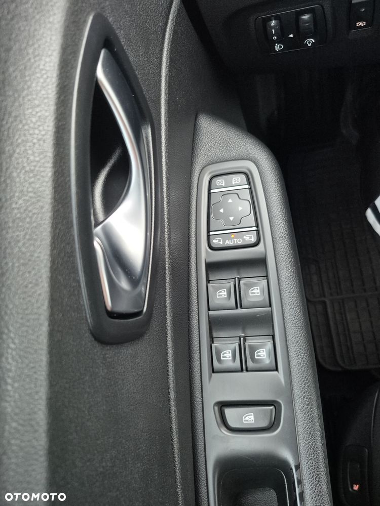 Renault Captur - 24