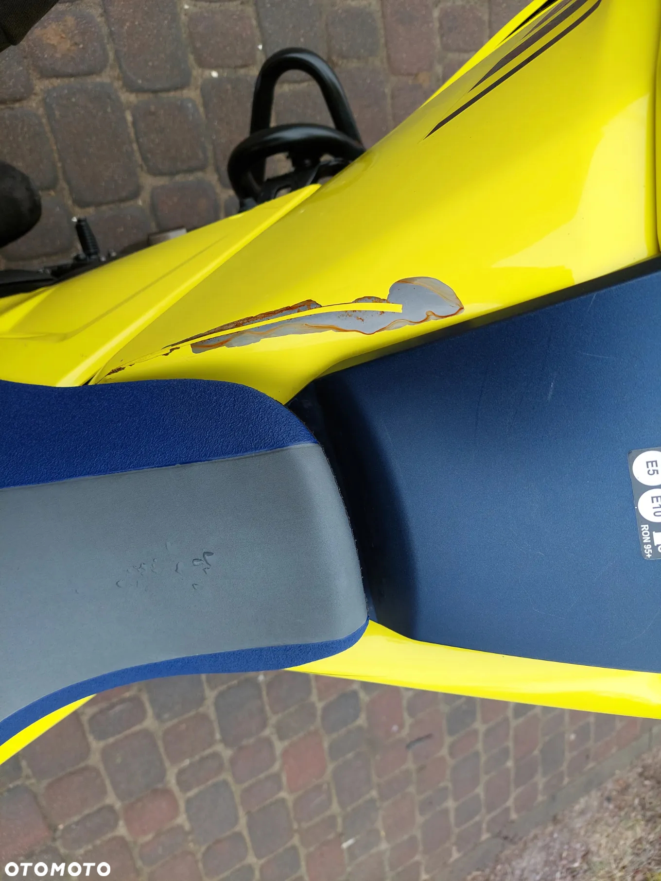 Suzuki DL - 12